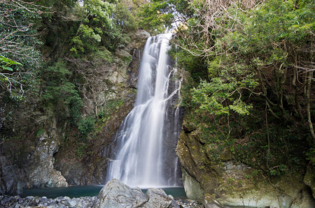 賀茂郡西伊豆町大沢里　大滝　2012.2.27-2