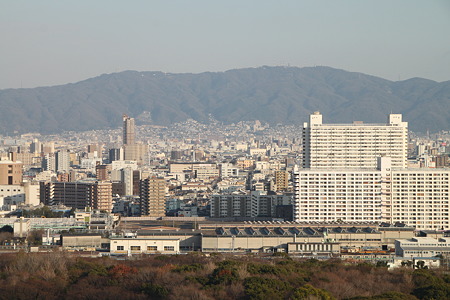 121 大阪城から東の景色