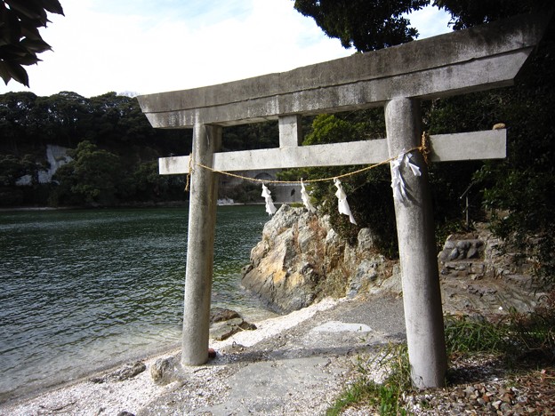 猪鼻湖神社