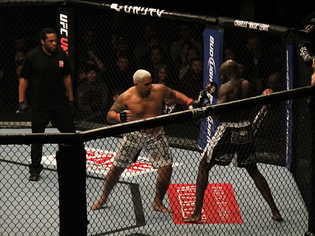 UFC 144 マーク・ハントvsシーク・コンゴ (3)