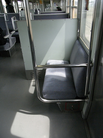 113系成田線車内4