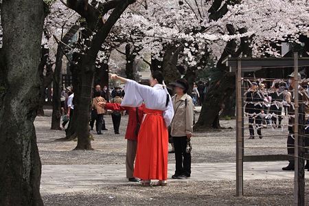 2012.04.10　九段　靖国神社　案内