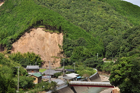 R424:法手見トンネル区間崩落現場(拡大)