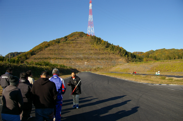 コースを歩きながら注意点やコツを教えていただく