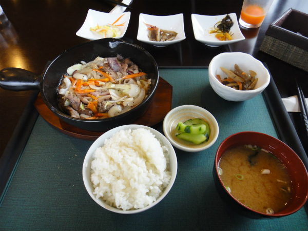 家内の昼食